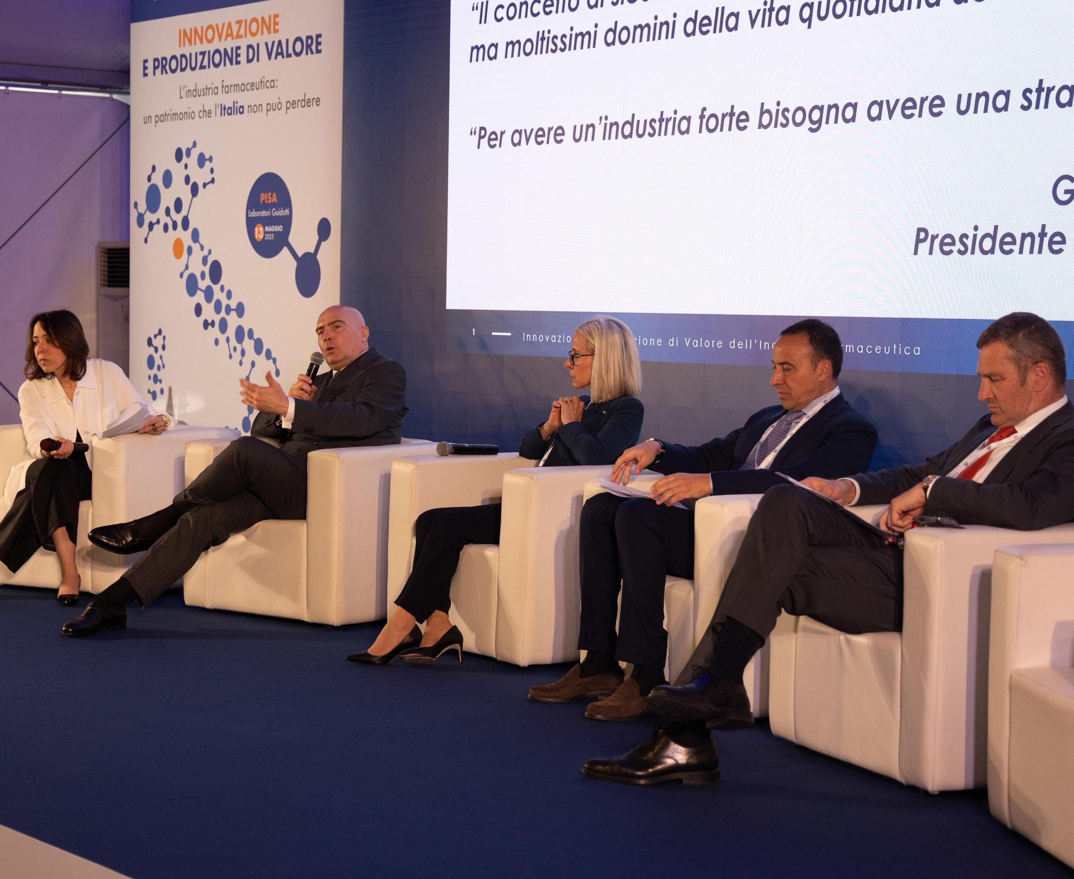 L’eccellenza toscana. A Pisa gli stati generali della farmaceutica: "Patrimonio del Paese"