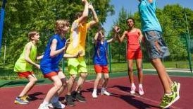 Il Comune di Forte dei Marmi destina 6mila euro per i 'voucher sport' a sostegno delle famiglie in difficoltà, permettendo ai minori di praticare attività sportive. I beneficiari sono residenti con Isee fino a 20mila euro e minori ucraini rifugiati nel Comune. Il Comune di Forte dei Marmi destina 6mila euro per i 'voucher sport' a sostegno delle famiglie in difficoltà, permettendo ai minori di praticare attività sportive. I beneficiari sono residenti con Isee fino a 20mila euro e minori ucraini rifugiati nel Comune.