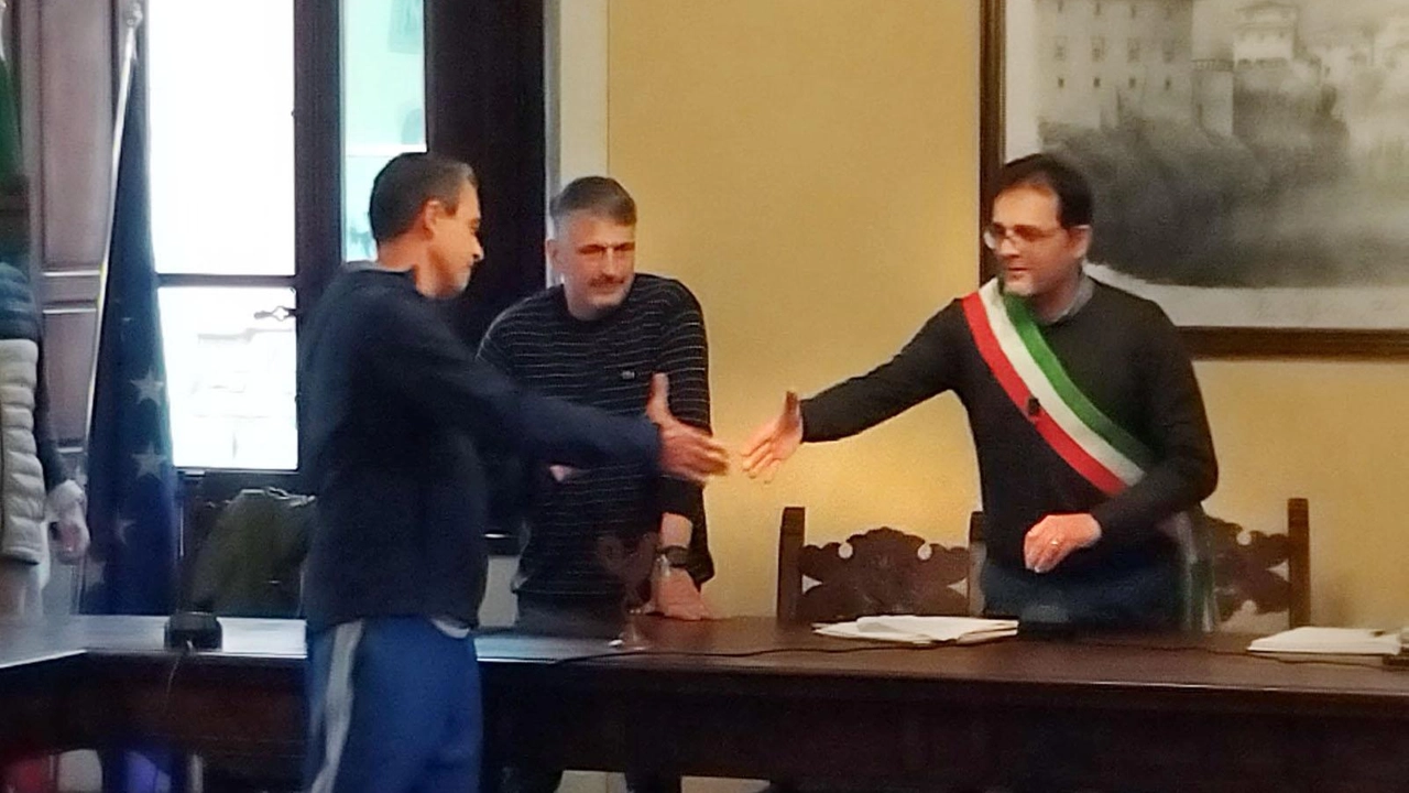 professor Giancarlo Marchione ha ricevuto la cittadinanza onoraria di Gallicano professor Giancarlo Marchione ha ricevuto la cittadinanza onoraria di Gallicano