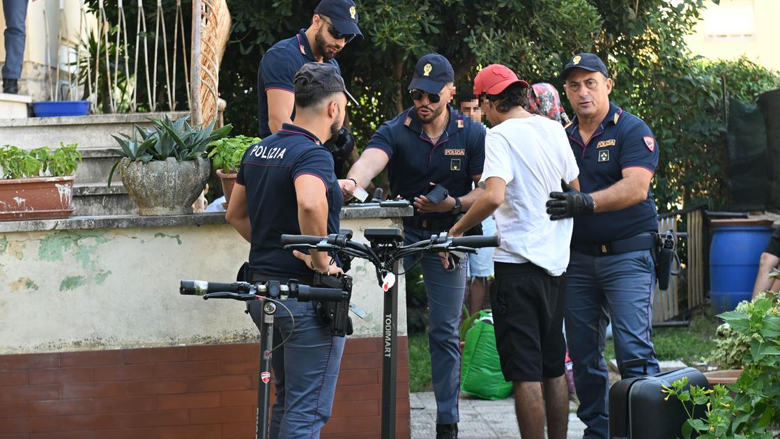 Sgomberata la casa ‘occupata’. Allacci abusivi e spaccio di droga. Il blitz dopo l’ordinanza del sindaco Sgomberata la casa ‘occupata’. Allacci abusivi e spaccio di droga. Il blitz dopo l’ordinanza del sindaco