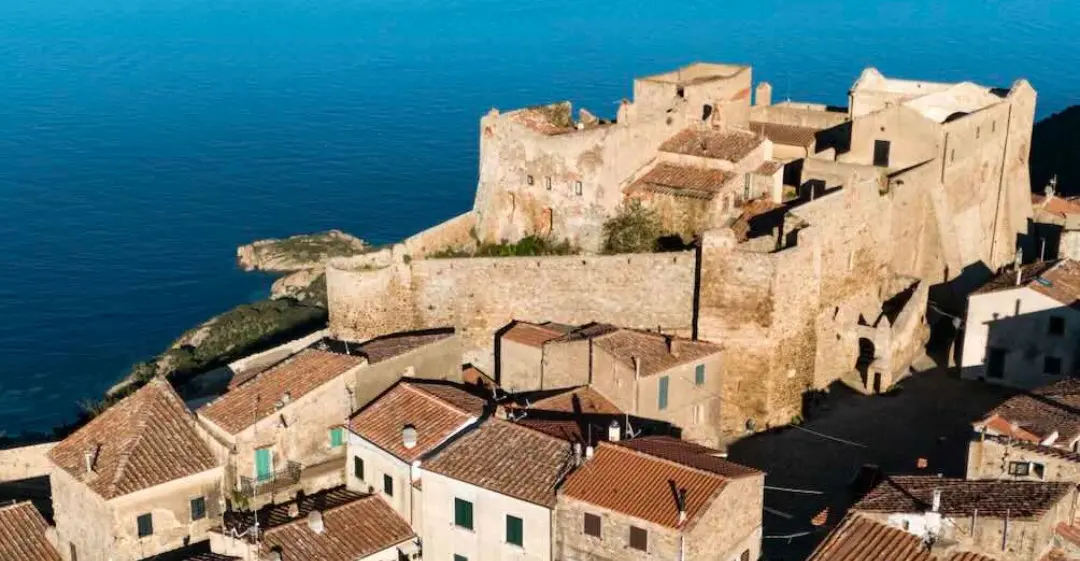 Sull’Isola del Giglio nasce Libecciata: festival letture e narrazioni