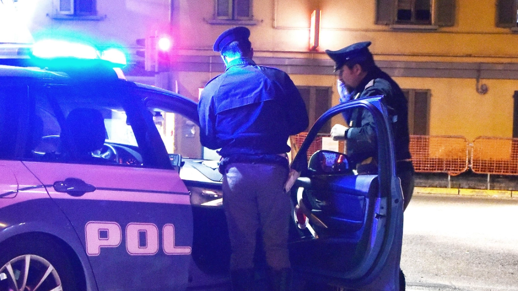 Polizia in una foto di repertorio. L'aggressione è avvenuta fuori da un locale di Grosseto nella serata di sabato 18 gennaio Polizia in una foto di repertorio. L'aggressione è avvenuta fuori da un locale di Grosseto nella serata di sabato 18 gennaio
