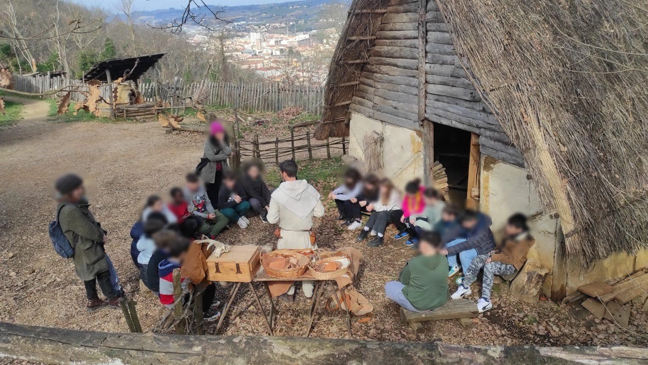 Da sempre l’Archeodromo di Poggibonsi viene scelto dagli istututi scolastici Da sempre l’Archeodromo di Poggibonsi viene scelto dagli istututi scolastici