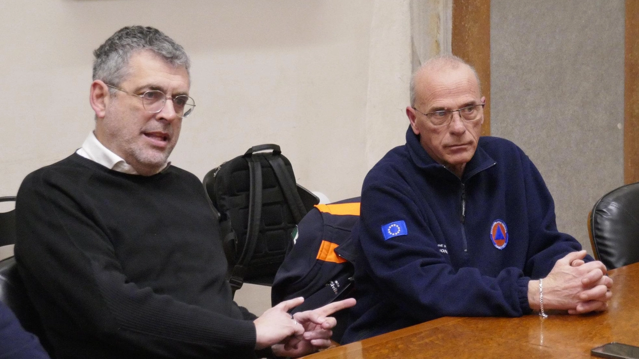 Il vicesindaco Simone Faggi e il responsabile della protezione civile Sergio Brachi