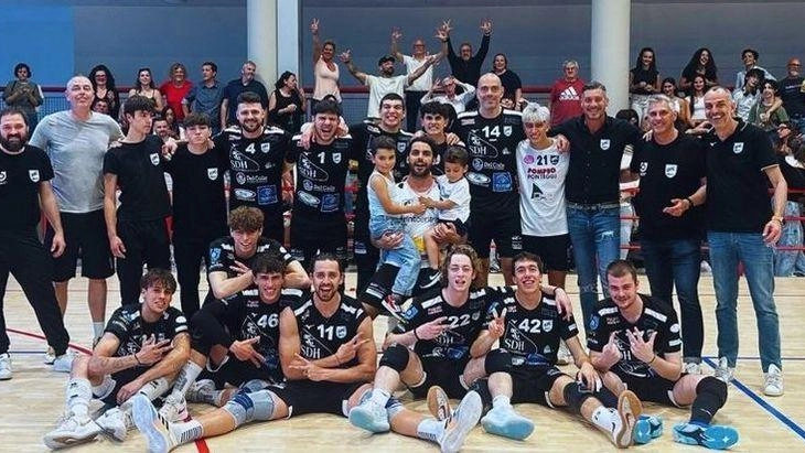 Questo fine settimana inizia la prima scrematura nella griglia dei playoff di serie B. Sono sei i posti disponibili sull’ascensore... Questo fine settimana inizia la prima scrematura nella griglia dei playoff di serie B. Sono sei i posti disponibili sull’ascensore...