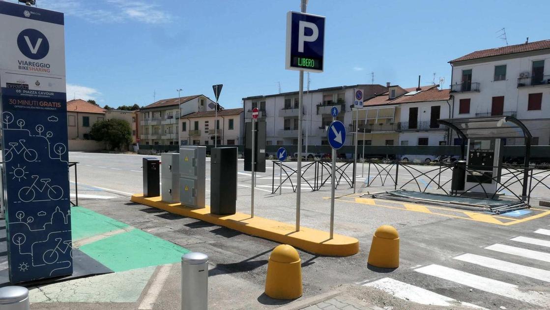 https://www.lanazione.it/image-service/view/acePublic/alias/contentid/NDdjMTlkNzctMWVmNy00/0/aspettando-lex-gasometro-ultimi-giorni-per-il-collaudo-fissate-le-tariffe-per-la-sosta.jpeg?f=16:9&w=1200&h=630