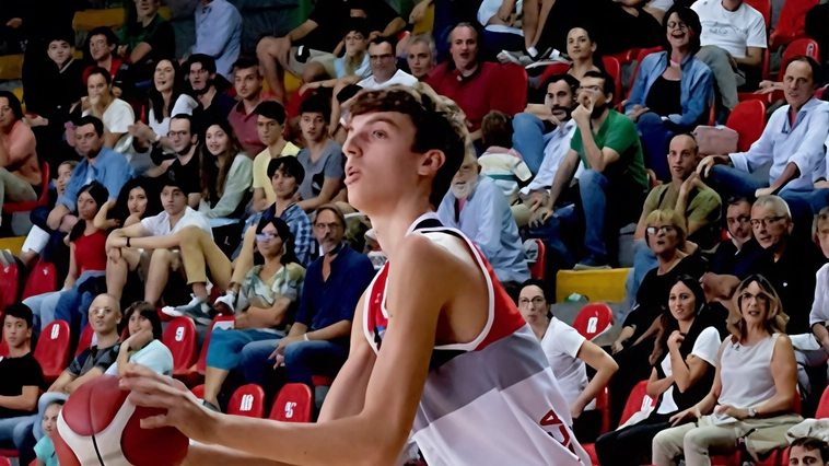 Matteo Lenci, giovane promessa del basket italiano Matteo Lenci, giovane promessa del basket italiano