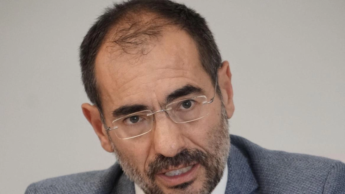 La pubblica accusa aveva chiesto per la donna la condanna a tre anni di carcere. I due lavoravano insieme in un supermercato, il matrimonio era ormai finito. . La pubblica accusa aveva chiesto per la donna la condanna a tre anni di carcere. I due lavoravano insieme in un supermercato, il matrimonio era ormai finito. .