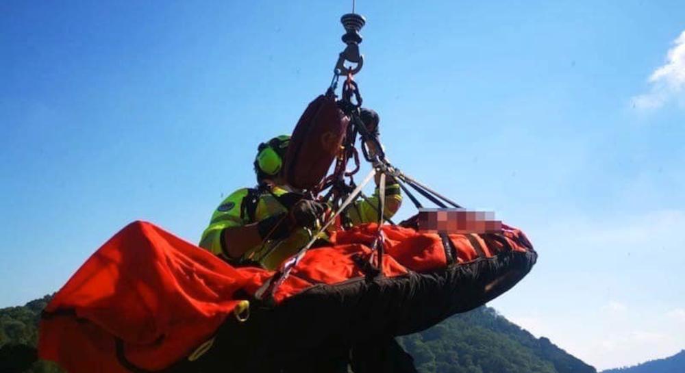 Incidente al parco giochi, ragazzino ferito e portato in elicottero al Meyer Incidente al parco giochi, ragazzino ferito e portato in elicottero al Meyer