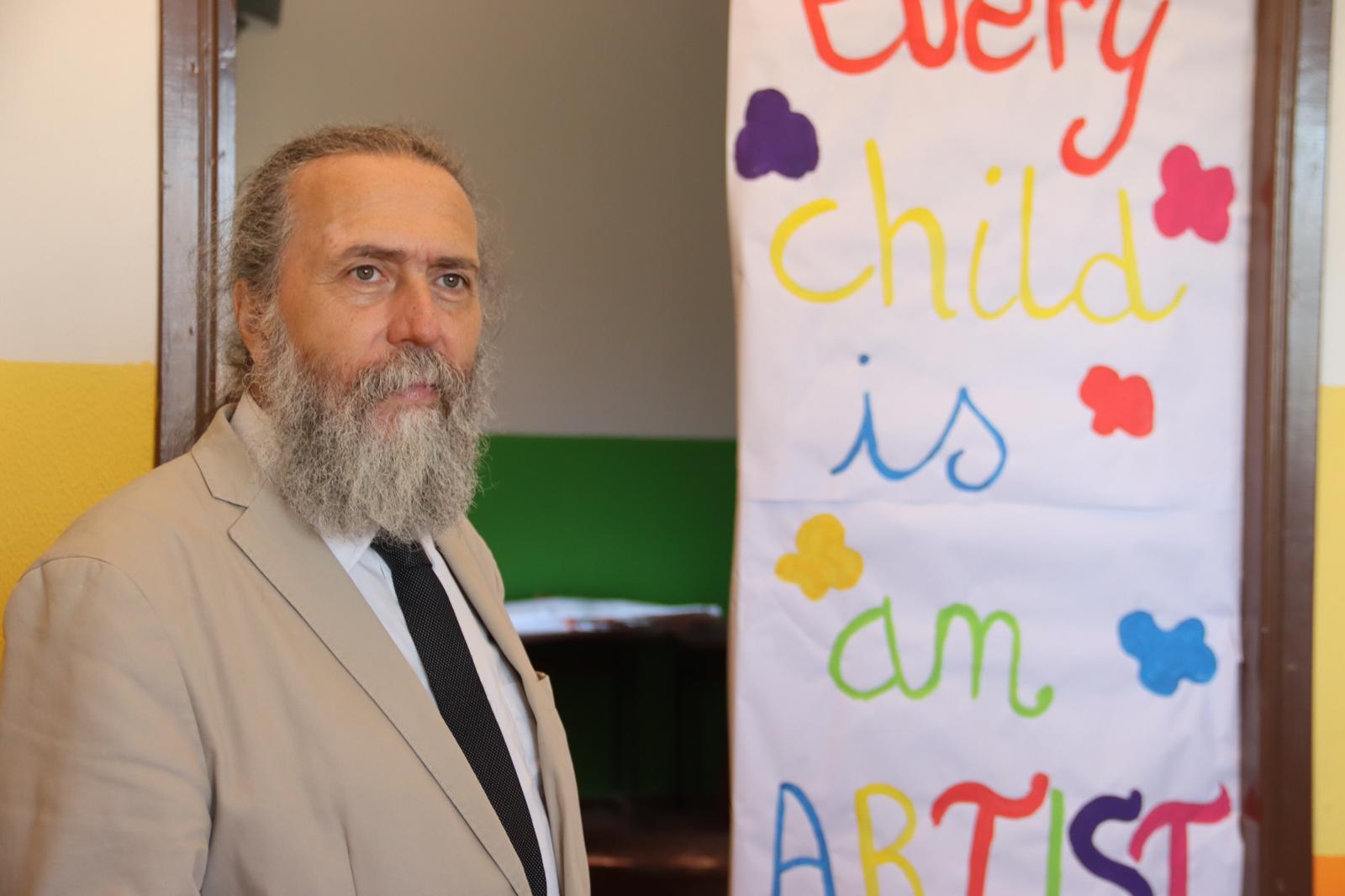 https://www.lanazione.it/image-service/view/acePublic/alias/contentid/NDdlZGM4NGEtYTMzNS00/0/l-assessore-alla-scuola-riccardo-buscemi.jpeg