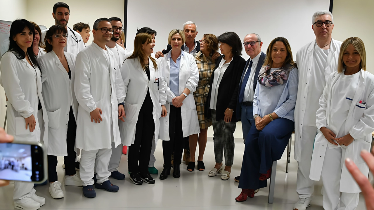 La famiglia di Massimo Baudinelli ha acquistato un ecobroncoscopio. Lo strumento di ultima generazione fondamentale contro i tumori polmonari. La famiglia di Massimo Baudinelli ha acquistato un ecobroncoscopio. Lo strumento di ultima generazione fondamentale contro i tumori polmonari.