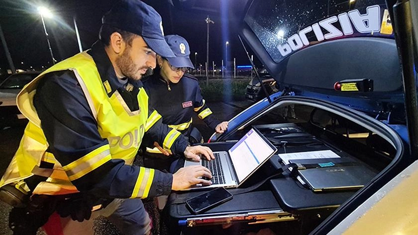 La polizia ha perquisito prima il garage del cinese trovando 600 grammi di esplosivi. In casa c’era il restante esplosivo La polizia ha perquisito prima il garage del cinese trovando 600 grammi di esplosivi. In casa c’era il restante esplosivo