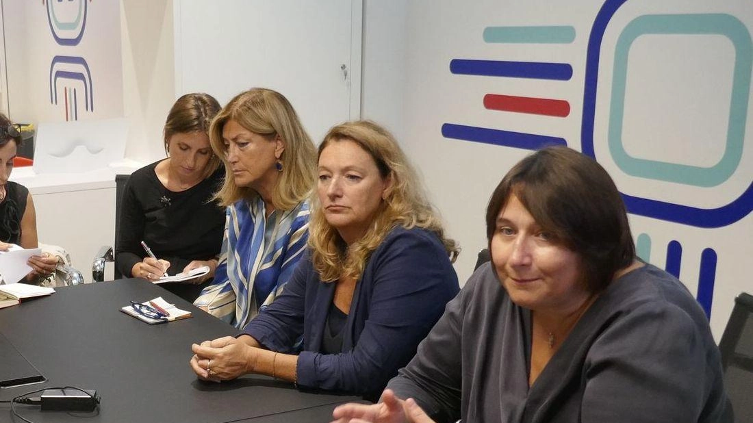 La presidente Camera di Commercio Mazzi, la. sindaca Bugetti e l’assessora Squittieri La presidente Camera di Commercio Mazzi, la. sindaca Bugetti e l’assessora Squittieri