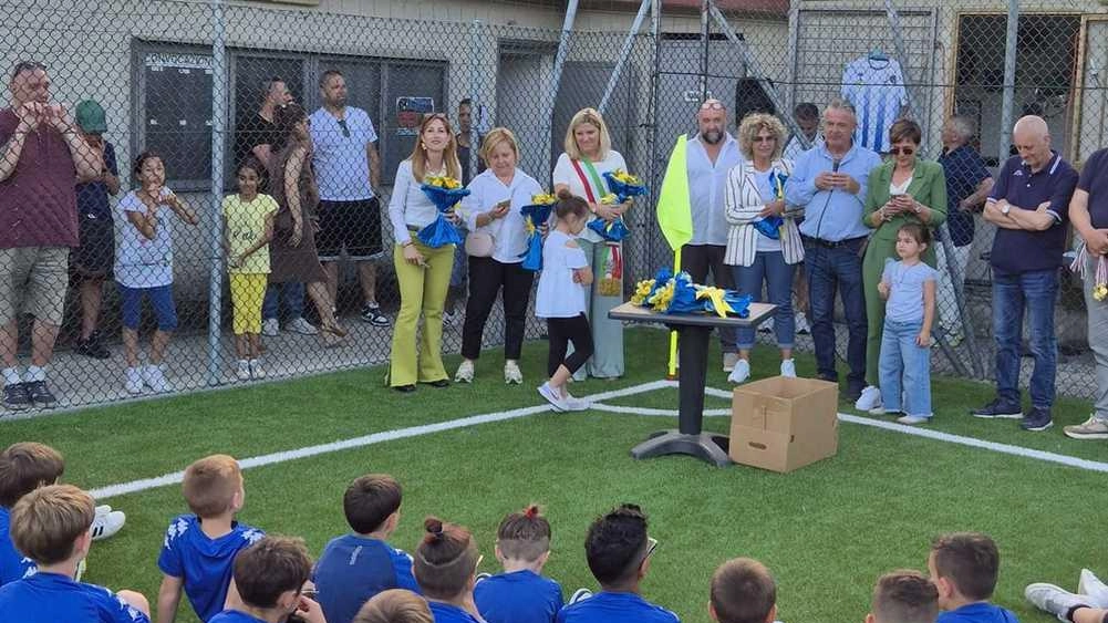 Un momento della premiazione della partita della giovanile alla quale ha presenziato anche la sindaca Serena Arrighi e l’assessore Lara Benfatto Un momento della premiazione della partita della giovanile alla quale ha presenziato anche la sindaca Serena Arrighi e l’assessore Lara Benfatto