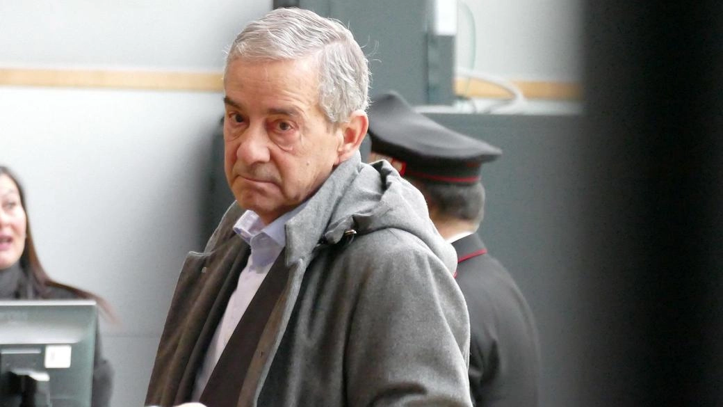 Alessandro Sacchi, a processo per aver ucciso la moglie malata