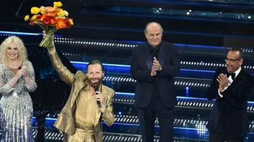 Il testo più bello e quello più brutto di Sanremo 2025, è il pubblico che decide. Ecco come votare