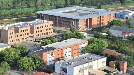 Il nuovo Montale sarà pronto a gennaio. Problemi per la palestra del Villaggio scolastico. In arrivo nuove telecamere di videosorveglianza. Il nuovo Montale sarà pronto a gennaio. Problemi per la palestra del Villaggio scolastico. In arrivo nuove telecamere di videosorveglianza.