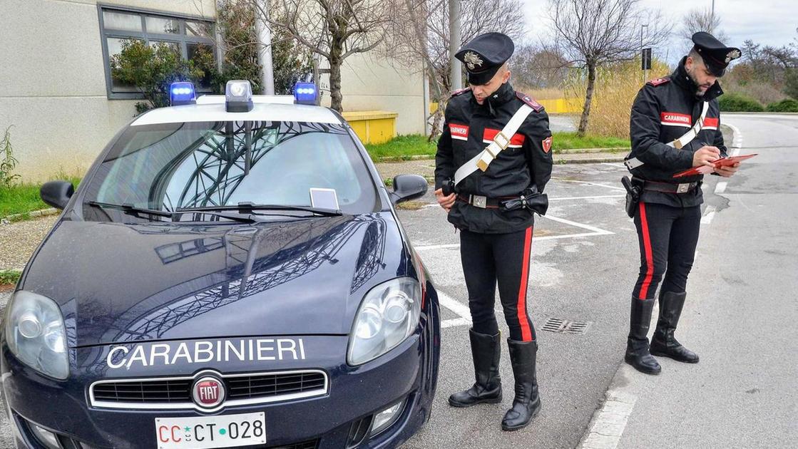 Colpo grosso in una tabaccheria. Rubate sigarette e "Gratta e vinci" Colpo grosso in una tabaccheria. Rubate sigarette e "Gratta e vinci"