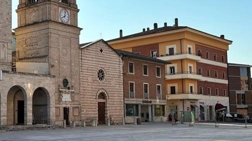 Piazza Mazzini a Bastia Umbra Piazza Mazzini a Bastia Umbra