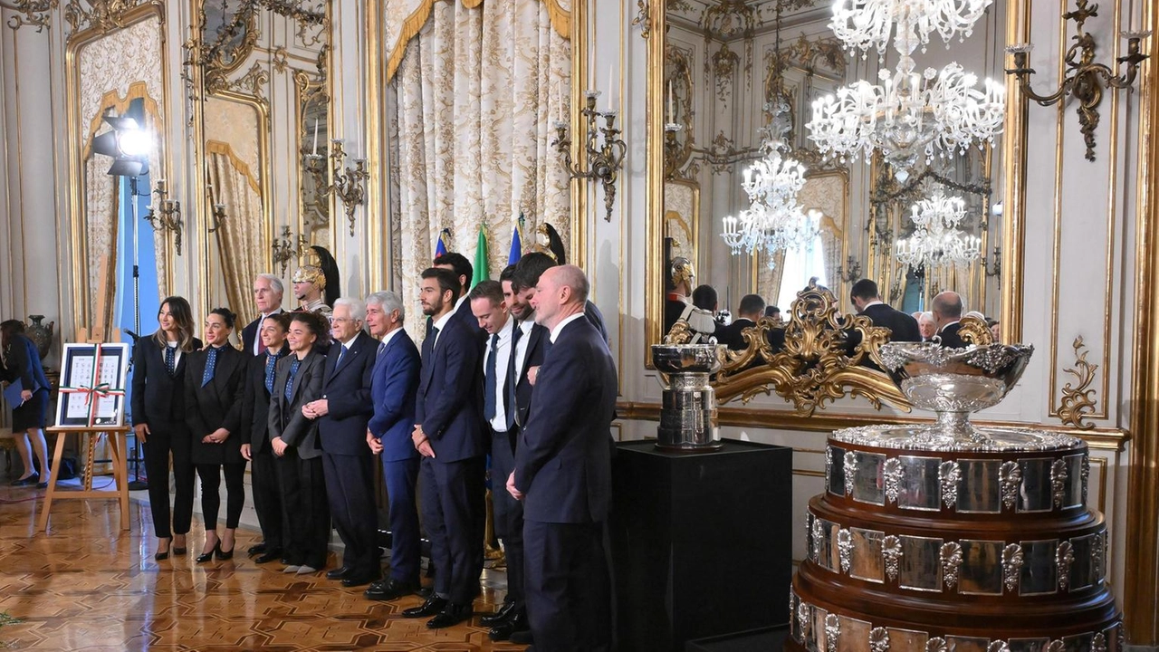 Le due insalatiere in mostra al Quirinale, mentre oggi e domani saranno. esposte nella Sala Maggiore del. Palazzo comunale in piazza del Duomo