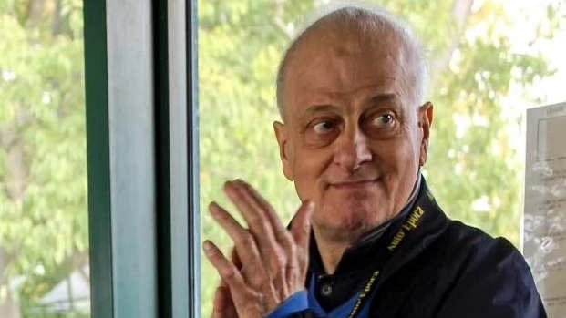 Un lutto che coinvolge anche Sansepolcro e la Valtiberina, dove era venuto a vivere negli ultimi tempi. È morto Maurizio... Un lutto che coinvolge anche Sansepolcro e la Valtiberina, dove era venuto a vivere negli ultimi tempi. È morto Maurizio...