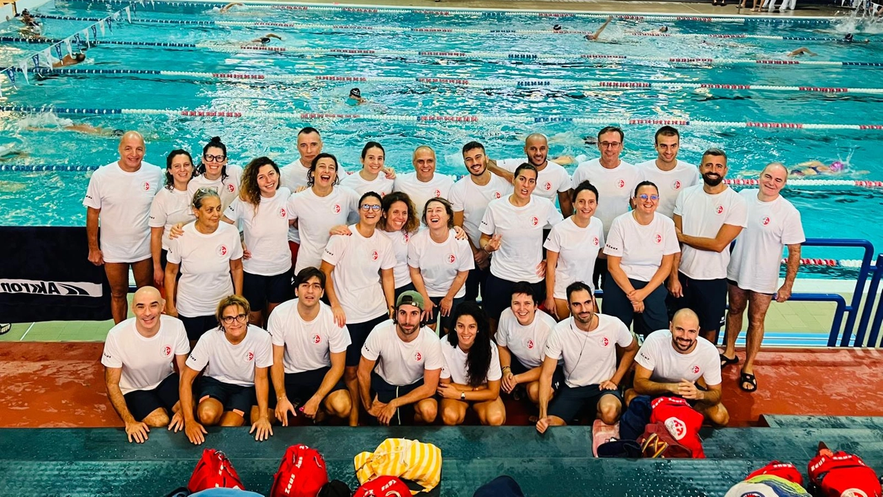 La squadra di nuoto dell'Ateneo pisano La squadra di nuoto dell'Ateneo pisano