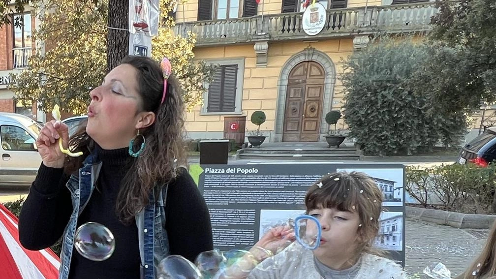 Anche a Montespertoli fervono i festeggiamenti per il carnevale, partendo dalla festa in maschera che inizierà alle 22.30 di venerdì... Anche a Montespertoli fervono i festeggiamenti per il carnevale, partendo dalla festa in maschera che inizierà alle 22.30 di venerdì...