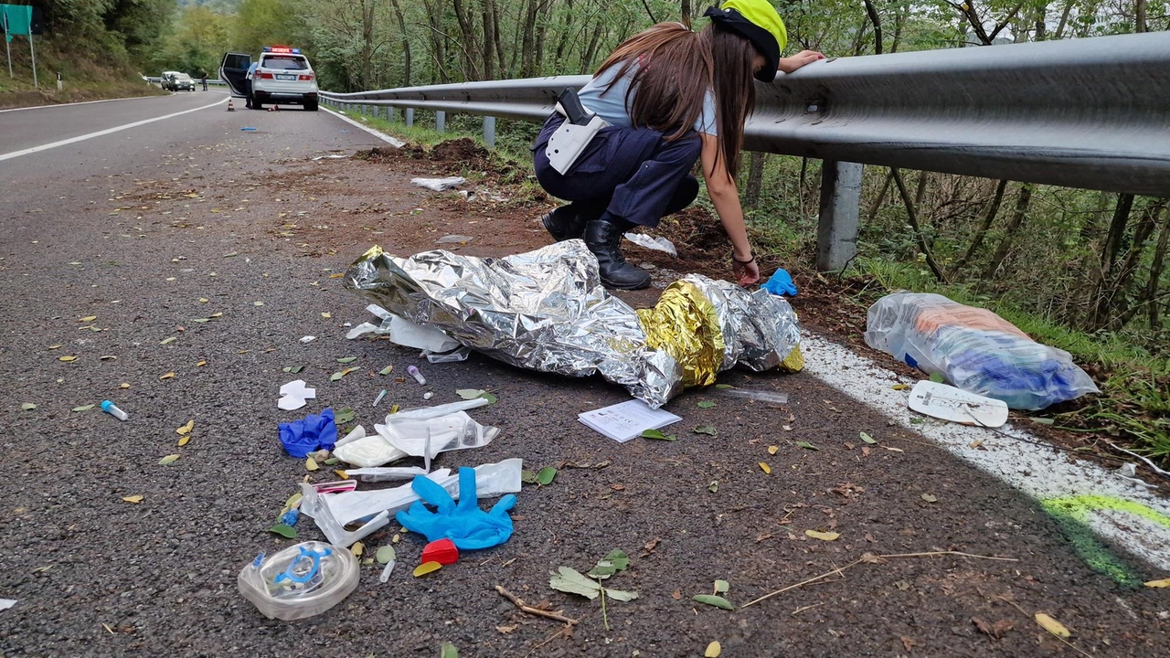 Il punto in cui è avvenuta la spaventosa caduta in cui ha perso la vita Francesco Abenante, mercoledì pomeriggio FotoCastellani Il punto in cui è avvenuta la spaventosa caduta in cui ha perso la vita Francesco Abenante, mercoledì pomeriggio FotoCastellani