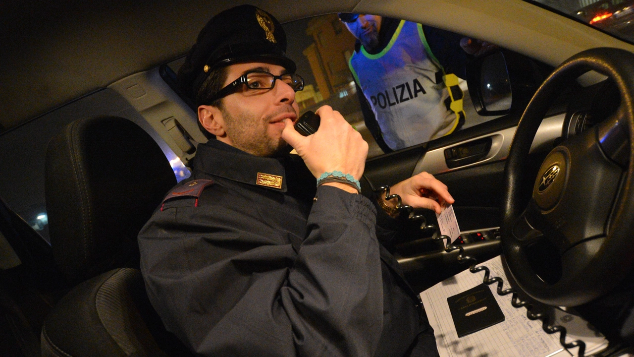 Sul posto sono intervenuti gli agenti delle Volanti della Questura Sul posto sono intervenuti gli agenti delle Volanti della Questura