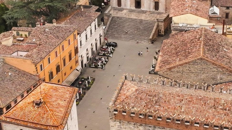 TODI – Un aumento di oltre il 14% negli arrivi e del +15,5% nelle presenze. È la crescita turistica... TODI – Un aumento di oltre il 14% negli arrivi e del +15,5% nelle presenze. È la crescita turistica...