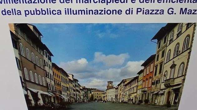 A Pescia iniziano i lavori di riqualificazione di piazza Mazzini, finanziati dall'UE. L'intervento prevede nuovi marciapiedi e illuminazione a led, con attenzione ai tempi per limitare i disagi.