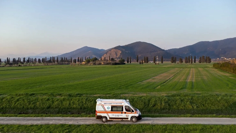 Un ambulanza della Pubblica Assistenza di Pisa Un ambulanza della Pubblica Assistenza di Pisa