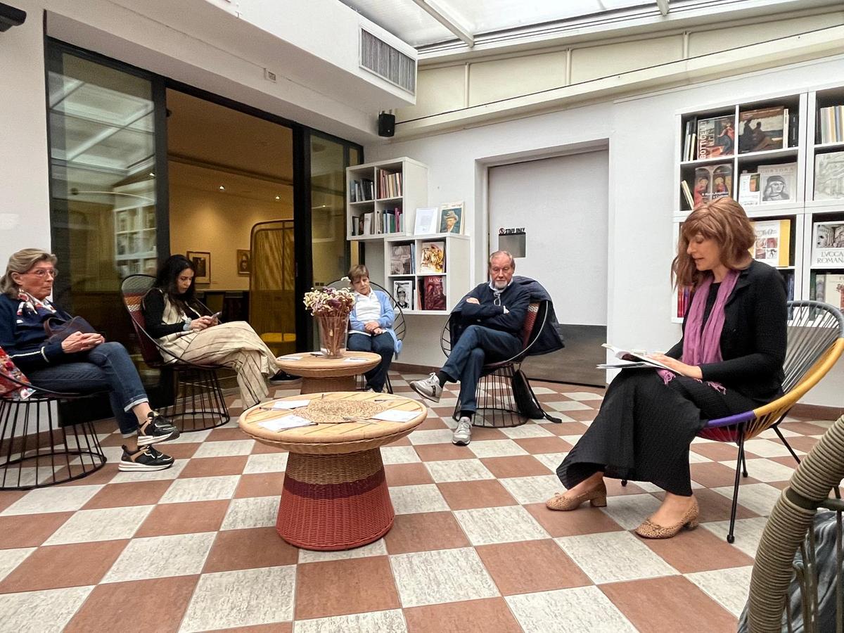 prato all art hotel museo torna l appuntamento con gli aperitivi letterari