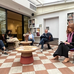 Prato, all'Art Hotel Museo torna l'appuntamento con gli aperitivi letterari