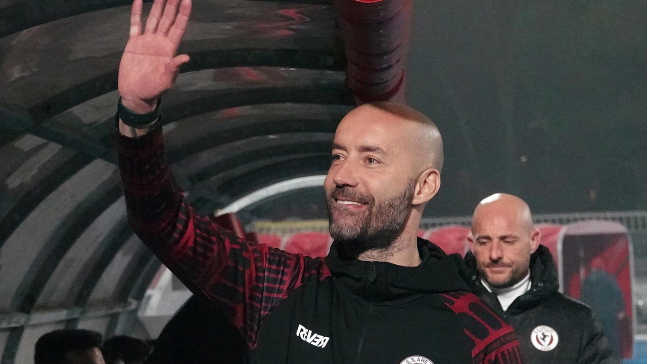 Cristian Bucchi, 47 anni, confermato alla guida degli amaranto Cristian Bucchi, 47 anni, confermato alla guida degli amaranto