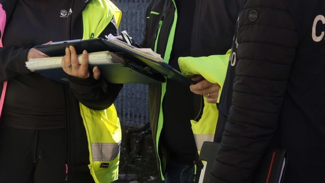 Carabinieri e personale dello Psal di Asl 5 hanno consegnato la relazione sull’incidente. mortale Carabinieri e personale dello Psal di Asl 5 hanno consegnato la relazione sull’incidente. mortale