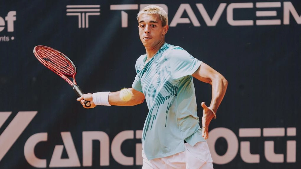 Il giovane Pierluigi Basile ha raggiunto i quarti Oggi punta a raggiungere la semifinale degli Internazionali di Perugia Il giovane Pierluigi Basile ha raggiunto i quarti Oggi punta a raggiungere la semifinale degli Internazionali di Perugia