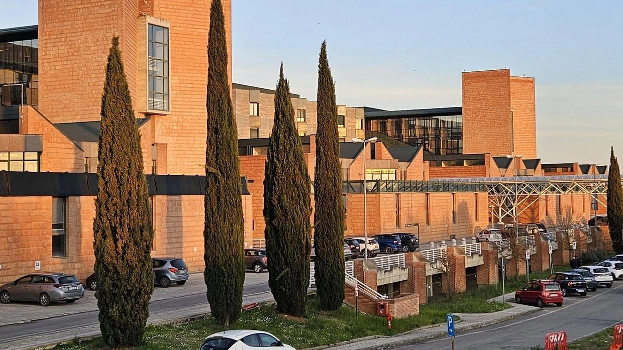 Ancora confronto aperto su Nottola, con i sindacati che lamentano la mancanza di personale all’interno della struttura Ancora confronto aperto su Nottola, con i sindacati che lamentano la mancanza di personale all’interno della struttura