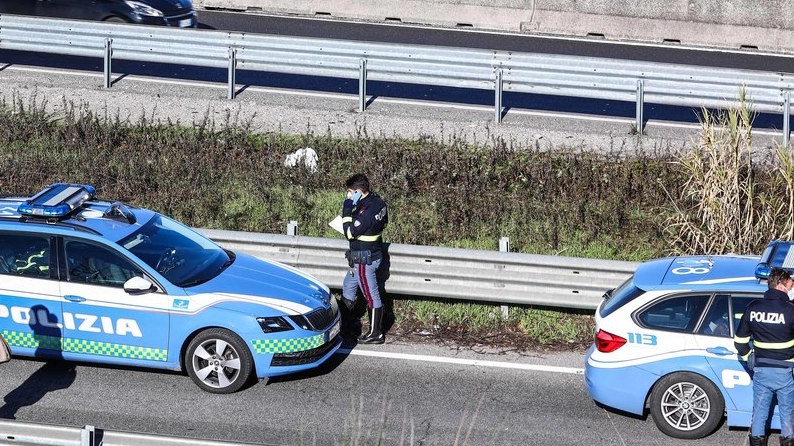 Polizia stradale sulla FiPiLi (Tommaso Gasperini / Fotocronache Germogli)