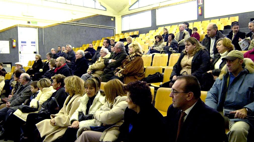 La sala Amendola da tempo sotto la lente dei cittadini di Avenza, i quali chiedevano da tempo la sua riapertura La sala Amendola da tempo sotto la lente dei cittadini di Avenza, i quali chiedevano da tempo la sua riapertura