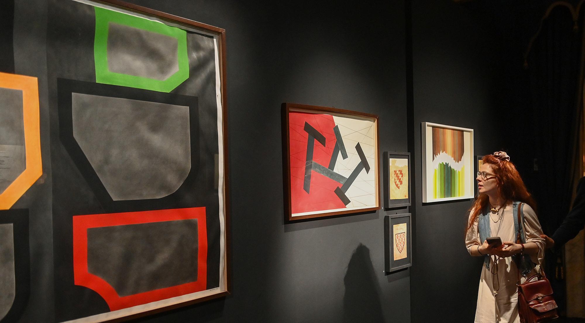 pergamene e arte contemporanea extra nuova mostra a perugia