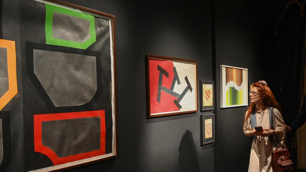 “Extra. Segni antichi/Visioni contemporanee“ è la nuova mostra di Fondazione Perugia che si può visitare a Palazzo Baldeschi fino al 6 gennaio “Extra. Segni antichi/Visioni contemporanee“ è la nuova mostra di Fondazione Perugia che si può visitare a Palazzo Baldeschi fino al 6 gennaio