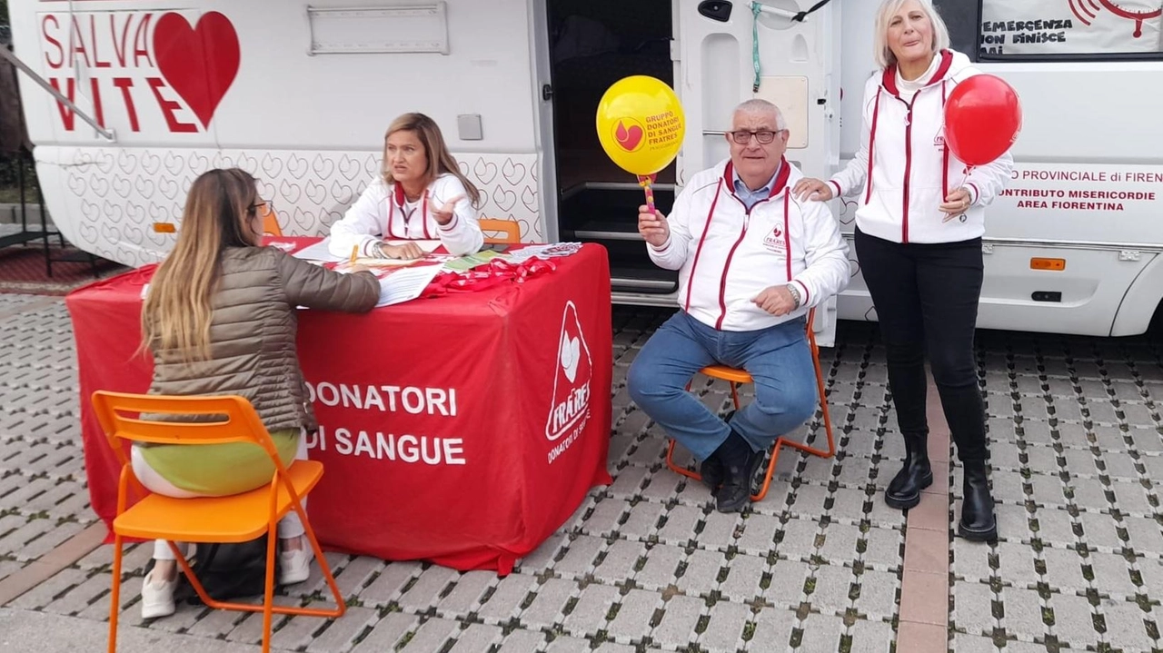 Aumenta la famiglia del gruppo Donatori Fratres con sedici nuovi volontari, tutti giovanissimi, che hanno aderito Aumenta la famiglia del gruppo Donatori Fratres con sedici nuovi volontari, tutti giovanissimi, che hanno aderito