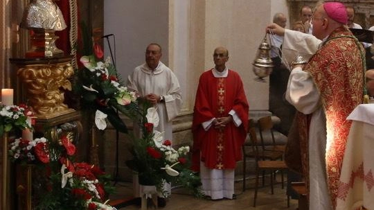 Il vescovo Sorrentino a San Rufino Il vescovo Sorrentino a San Rufino