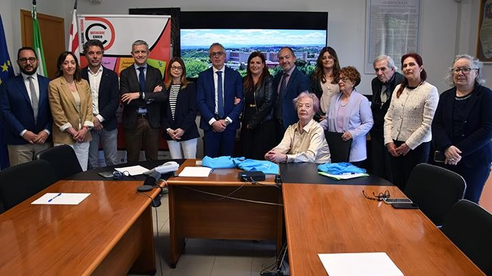 La Commissione è composta da membri del volontariato e dell’Azienda ospedaliera La Commissione è composta da membri del volontariato e dell’Azienda ospedaliera