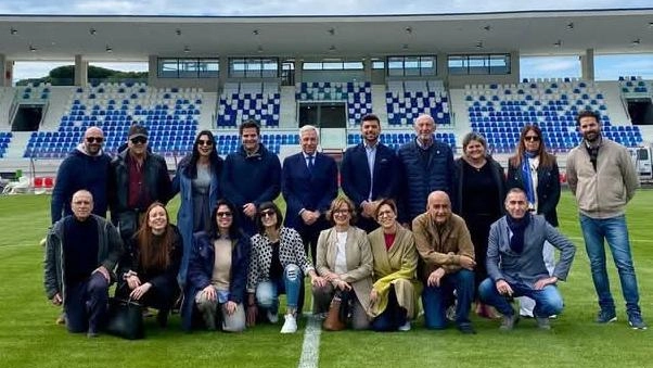 Il consiglo comunale in visita al nuovo Stadio dei Pini di Viareggio