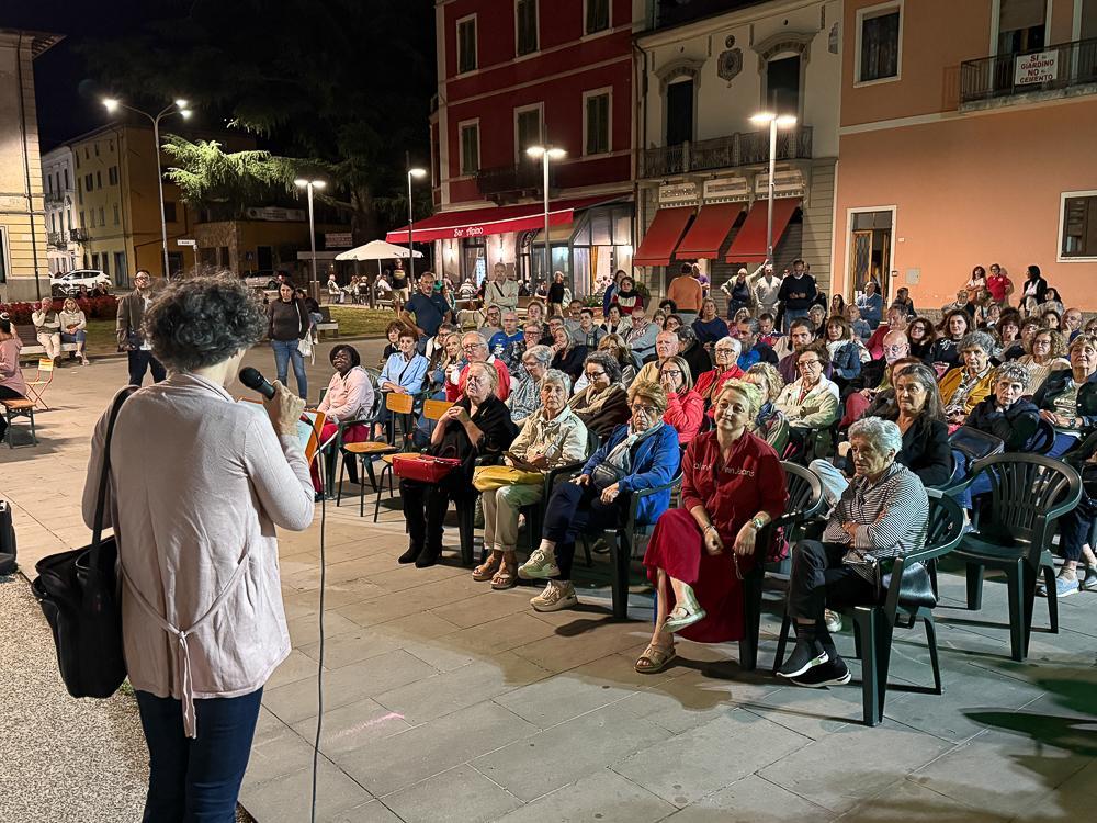 Il futuro di piazza Pascoli. I Custodi dettano la linea. Ma il Comune va avanti