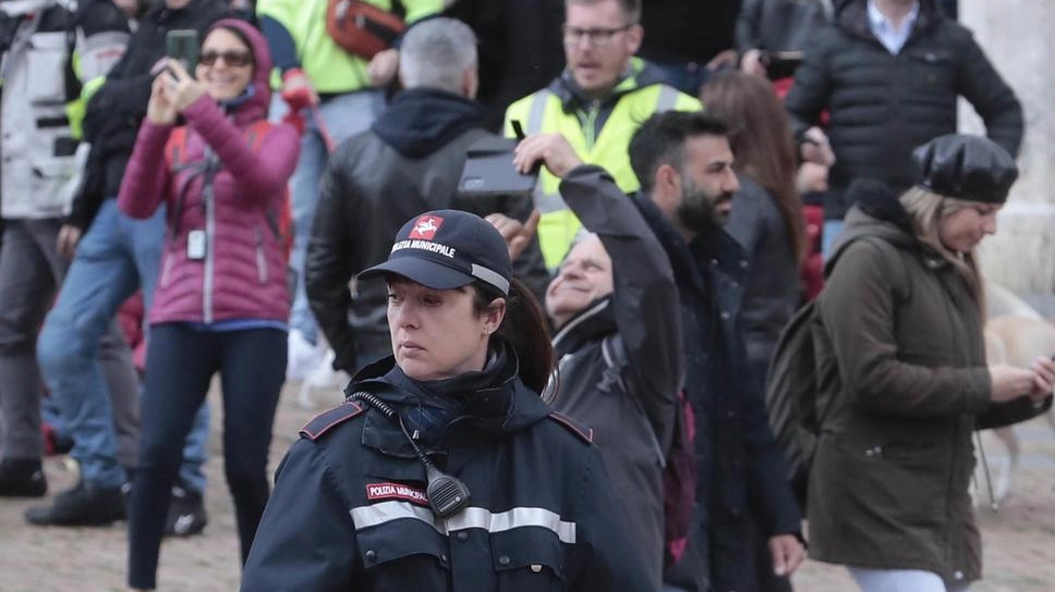 Approvato il nuovo Regolamento. L’assessore Tucci: "Atto atteso. Servizio aggiornato alle mutate esigenze della città". Critico il Pd. "Dubbi sulle procedure, addetti alla sosta assunti con agenzia interinale". . Approvato il nuovo Regolamento. L’assessore Tucci: "Atto atteso. Servizio aggiornato alle mutate esigenze della città". Critico il Pd. "Dubbi sulle procedure, addetti alla sosta assunti con agenzia interinale". .
