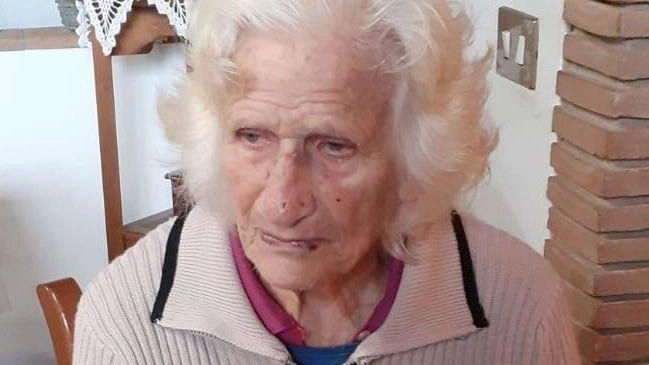 Ieri i funerali – nella sua Sant’Anna – di Milena Bernabò, medaglia d’oro al merito civile perché portò in salvo... Ieri i funerali – nella sua Sant’Anna – di Milena Bernabò, medaglia d’oro al merito civile perché portò in salvo...
