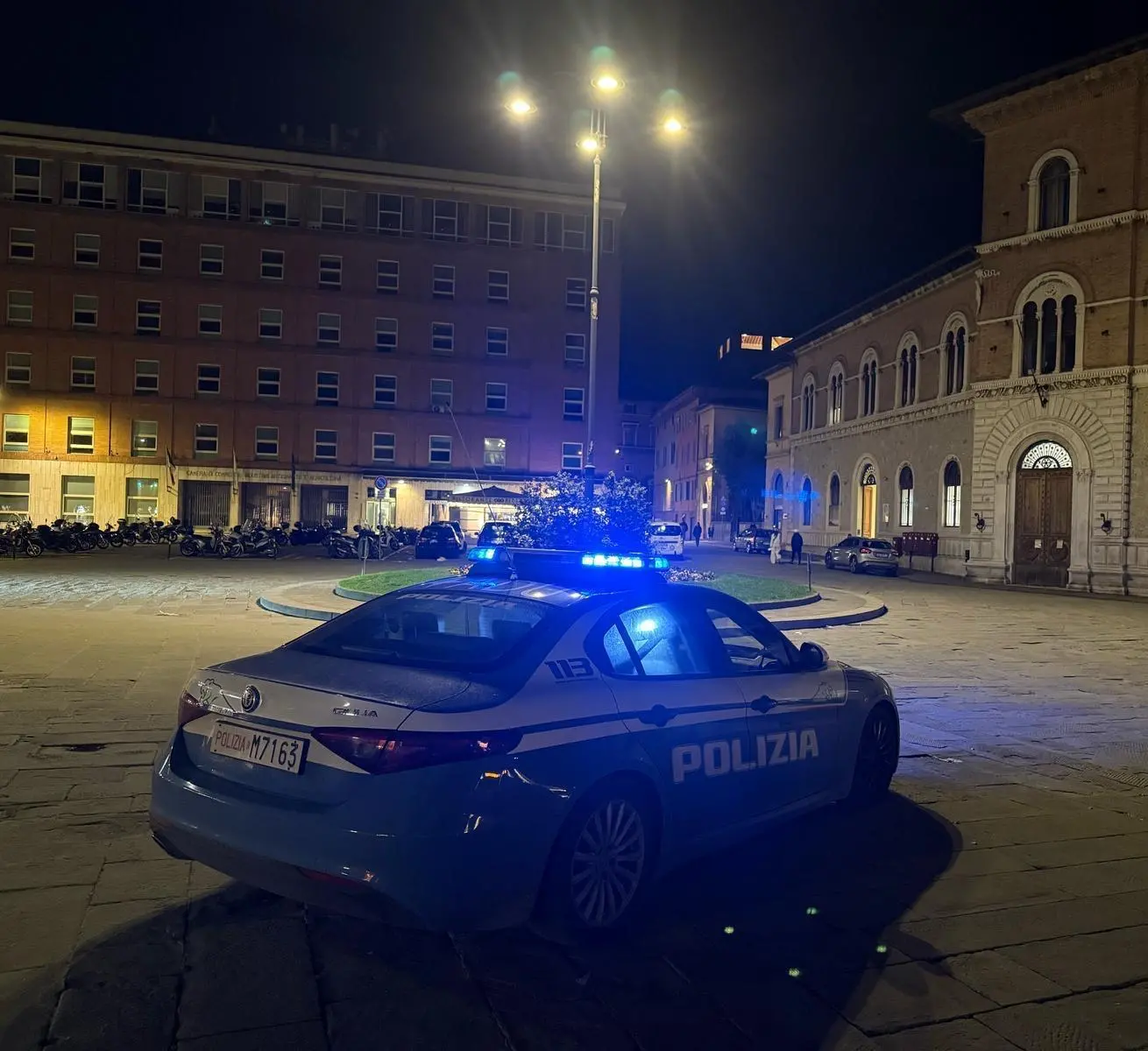 Polizia, controlli a tappeto. Un arresto, sette denunce